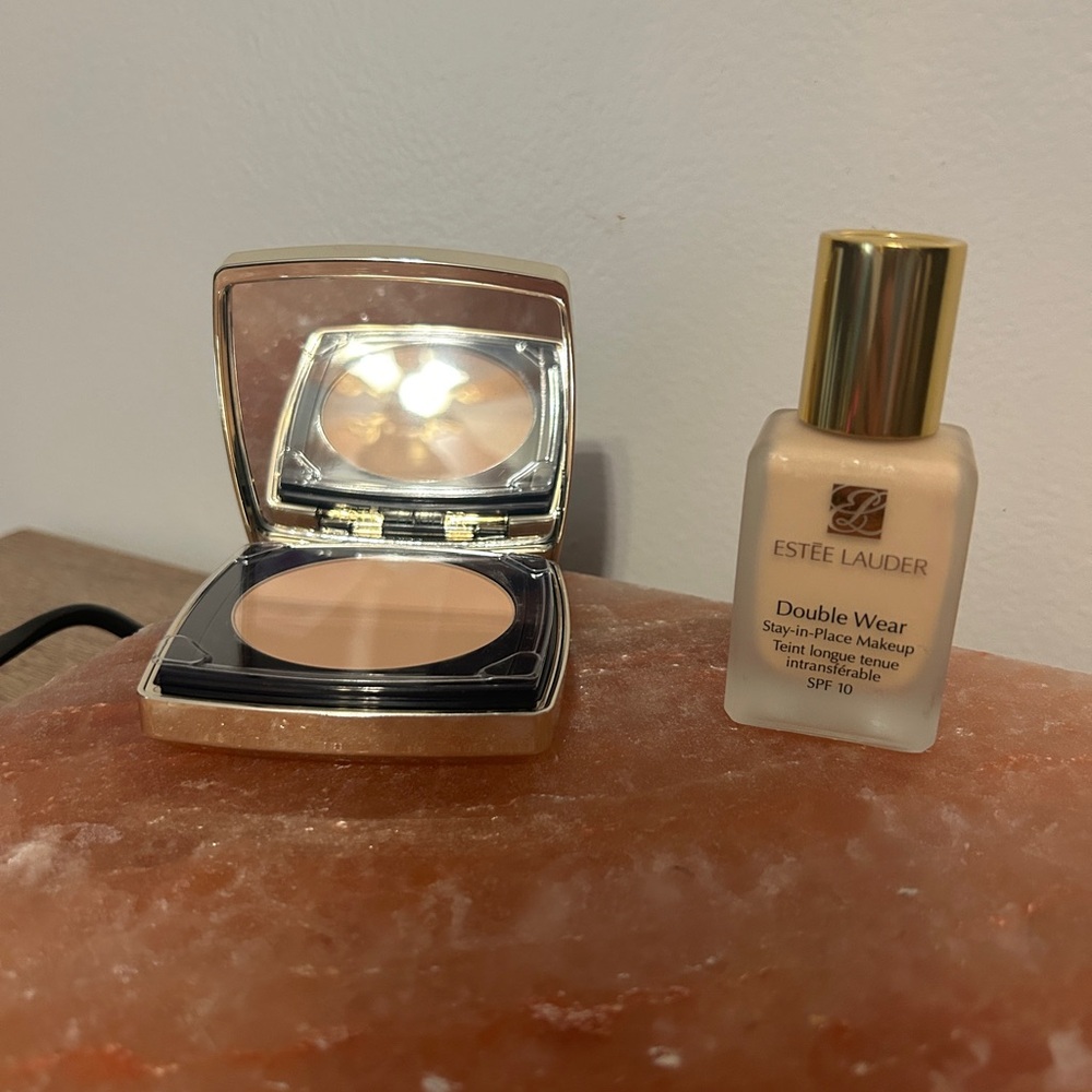 Estée Lauder foundation 1N1 and powder 4C1